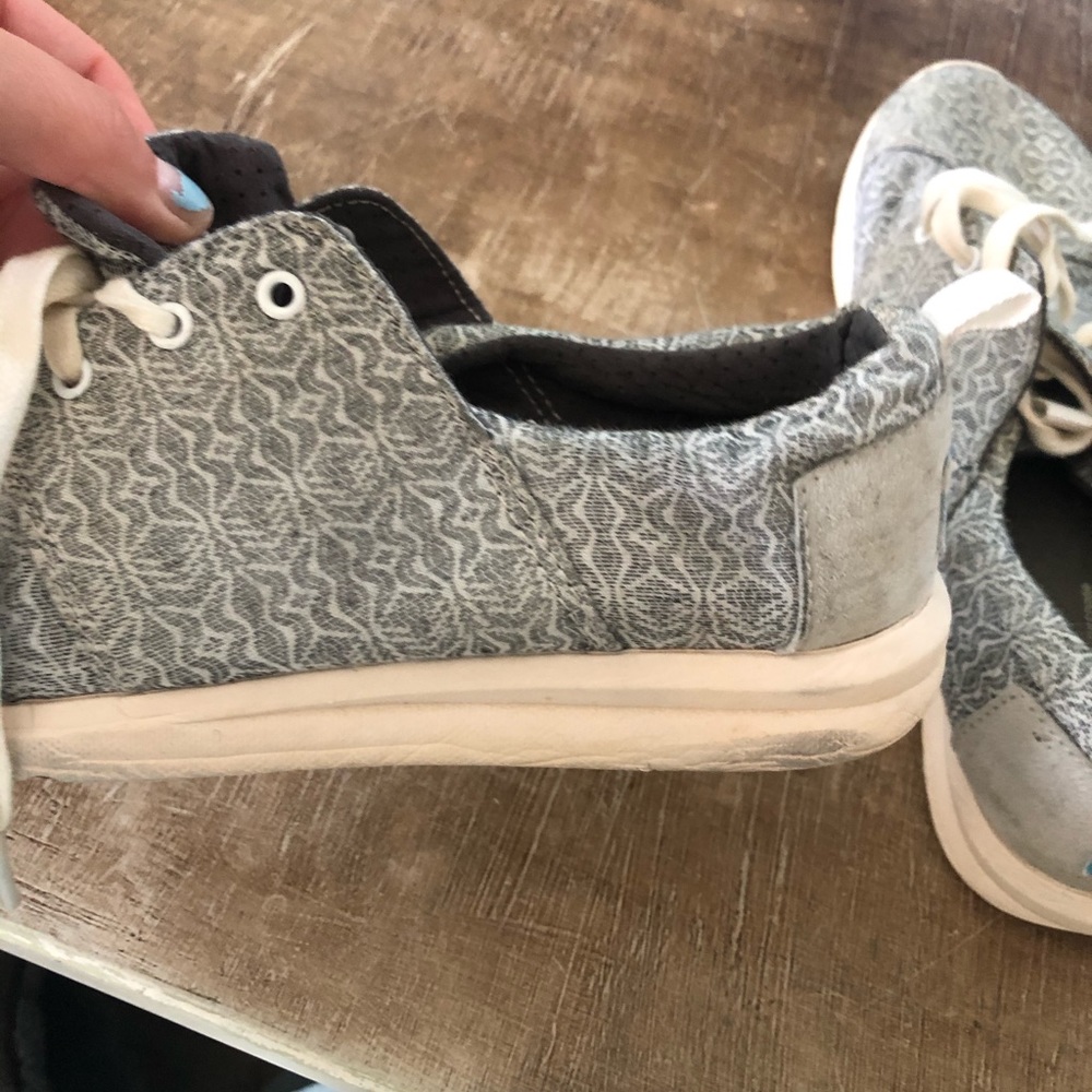 Tom Sneakers - Picture 7 of 8